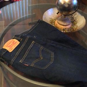 Levis